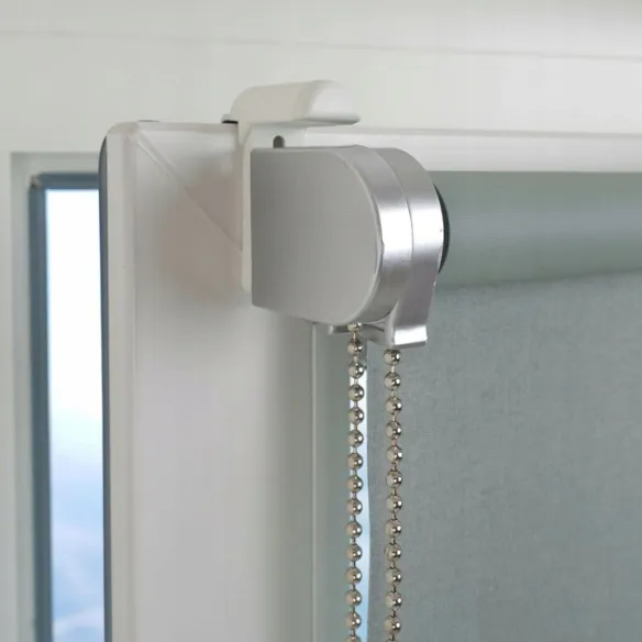 Universal Non-Invasive Bracket for Roller & Roman Blinds | No-Drill Mount