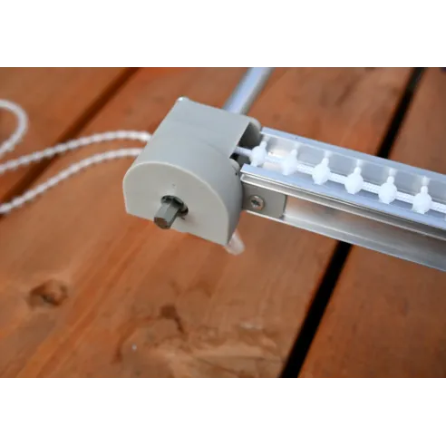 Control mechanism for horizontal Roman blinds Sky