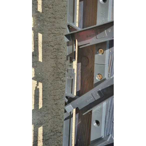 Mechanizm - prowadnice do żaluzji ogrodowych