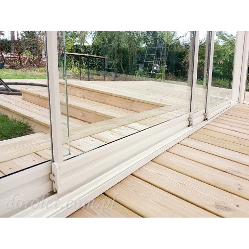 Ścianki przesuwne ze szkła - zabudowa tarasu