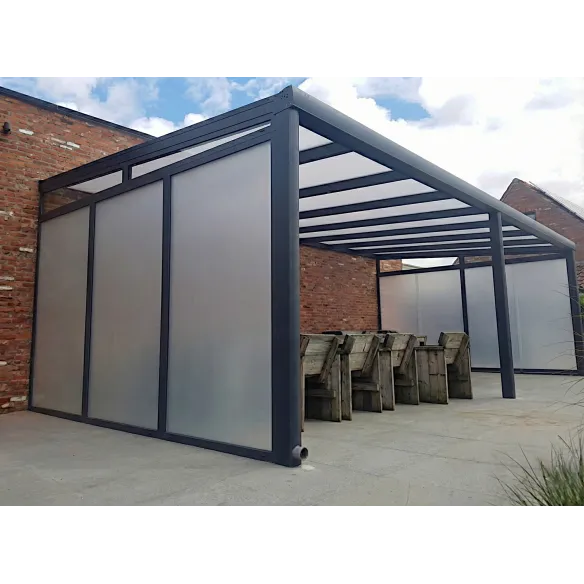 Polycarbonate Side Wall – Modern Enclosure for Verandas, Gazebos, and Pergolas